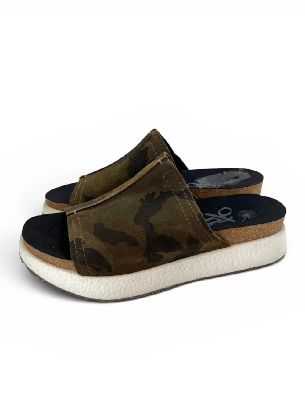 OTBT wayside savanna camo leather platform slides